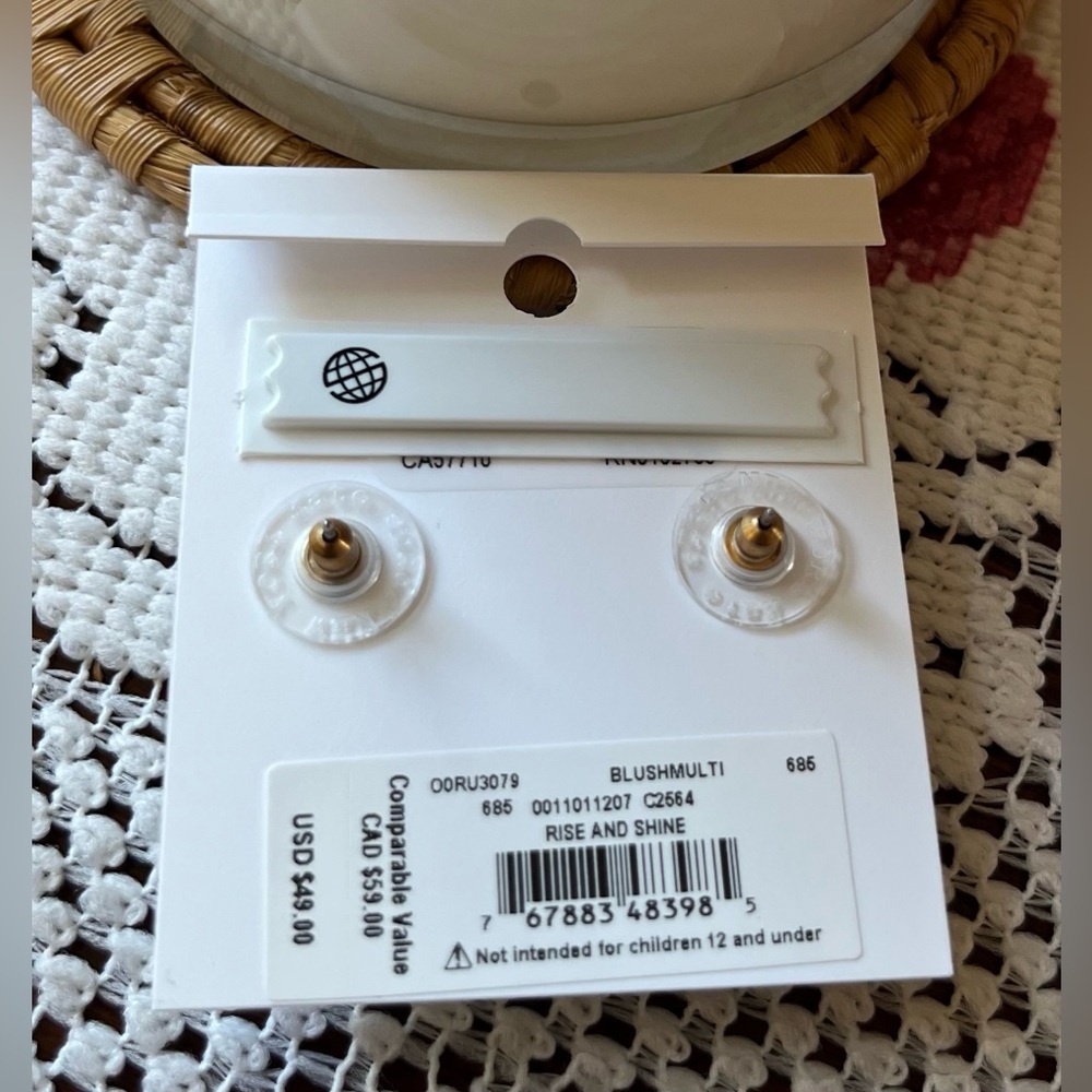 Kate Spade Pearl Stud Earrings, Rise and Shine in cream blush color NWT - Picture 4 of 4